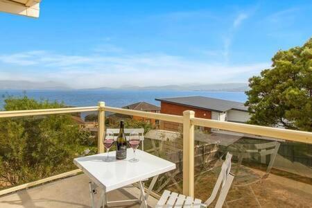 Spacious Modern Home Outstanding Views Sleeps 9 Χόμπαρτ Εξωτερικό φωτογραφία